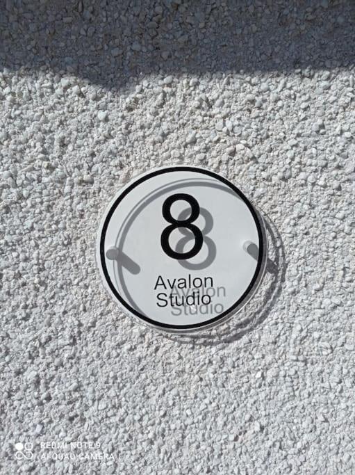 Avalon Studio. Comfy Well Equipped Cosy Studio. 애비모어 외부 사진
